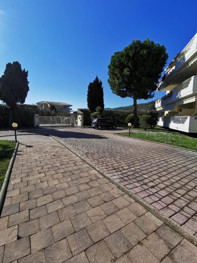 Il Piacere Lägenhet Pineto Exteriör bild